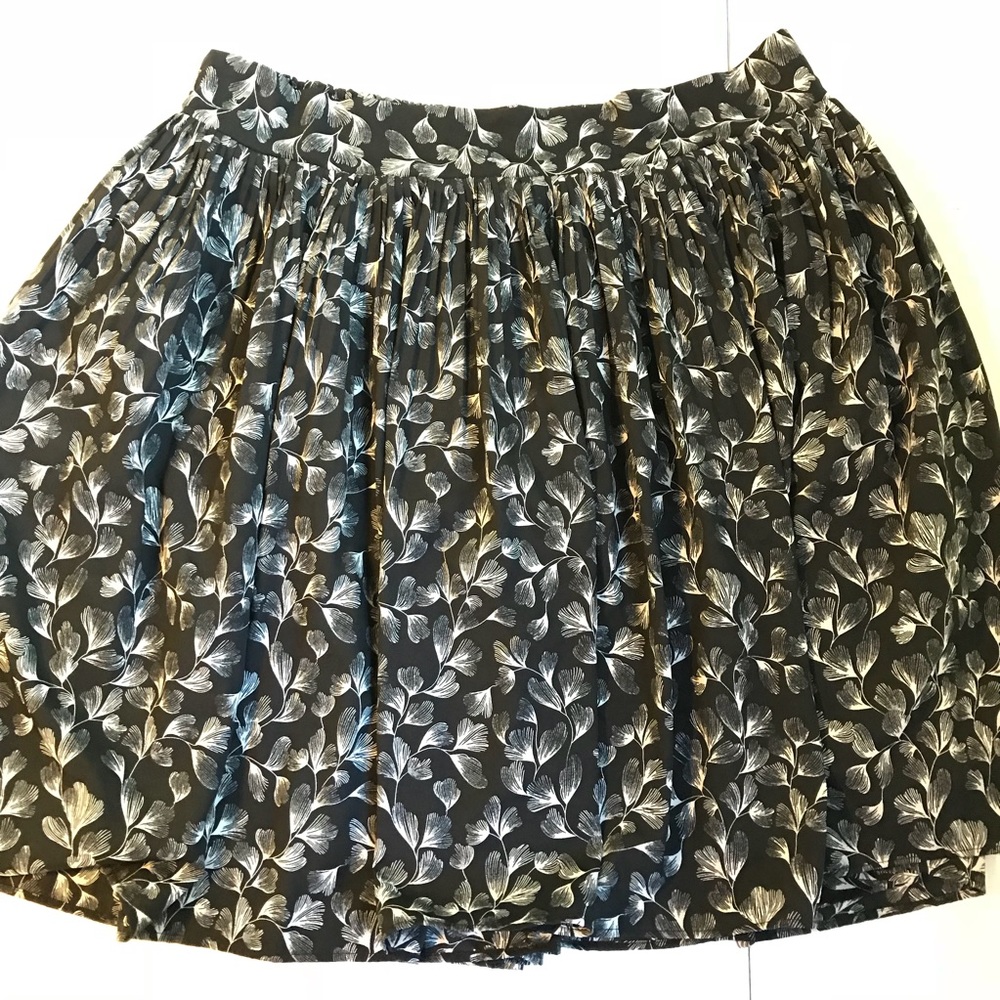 EUC Merona Floral Skirt